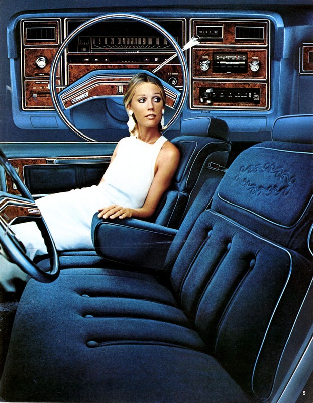 1975 Ford LTD-05