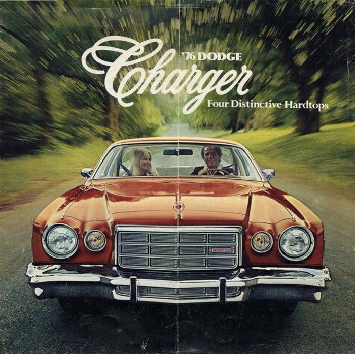 1976 Dodge Charger-01