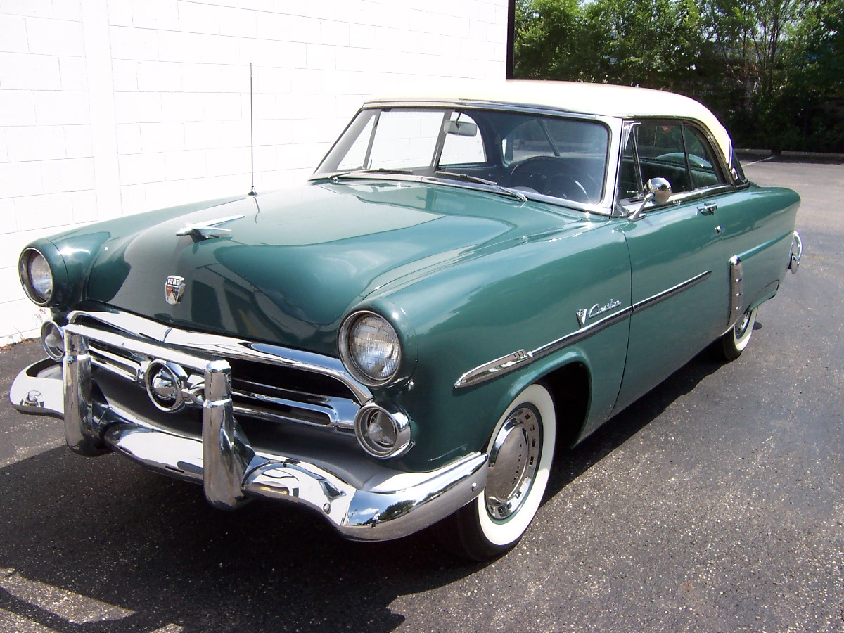 1952 Ford sales brochure